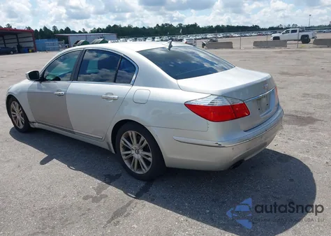 2011 Hyundai Genesis 4.6 z USA, uszkodzony, nr VIN KMHGC4DF8BU132216